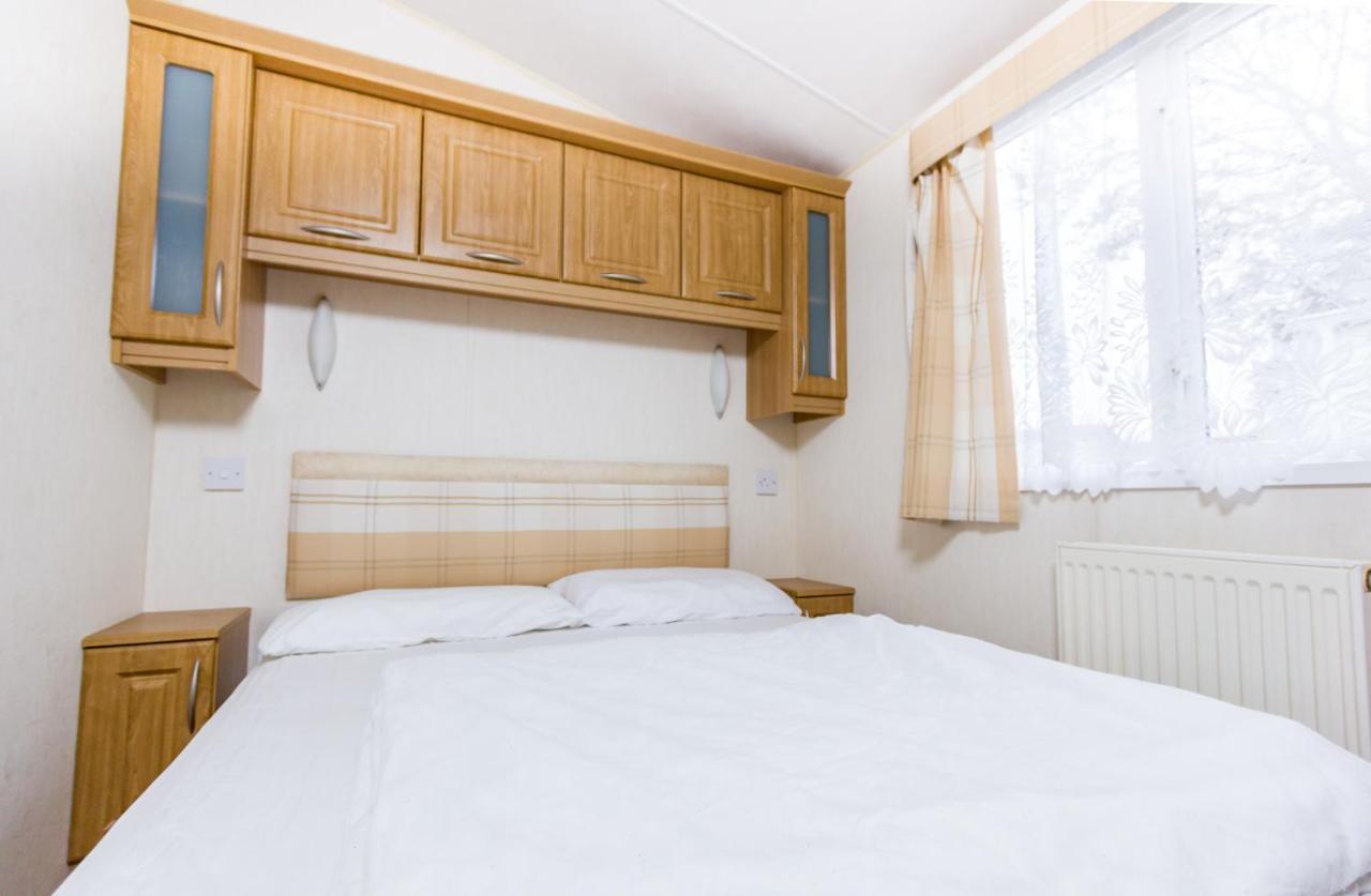 Orchards Holiday Park Cowes  Room photo